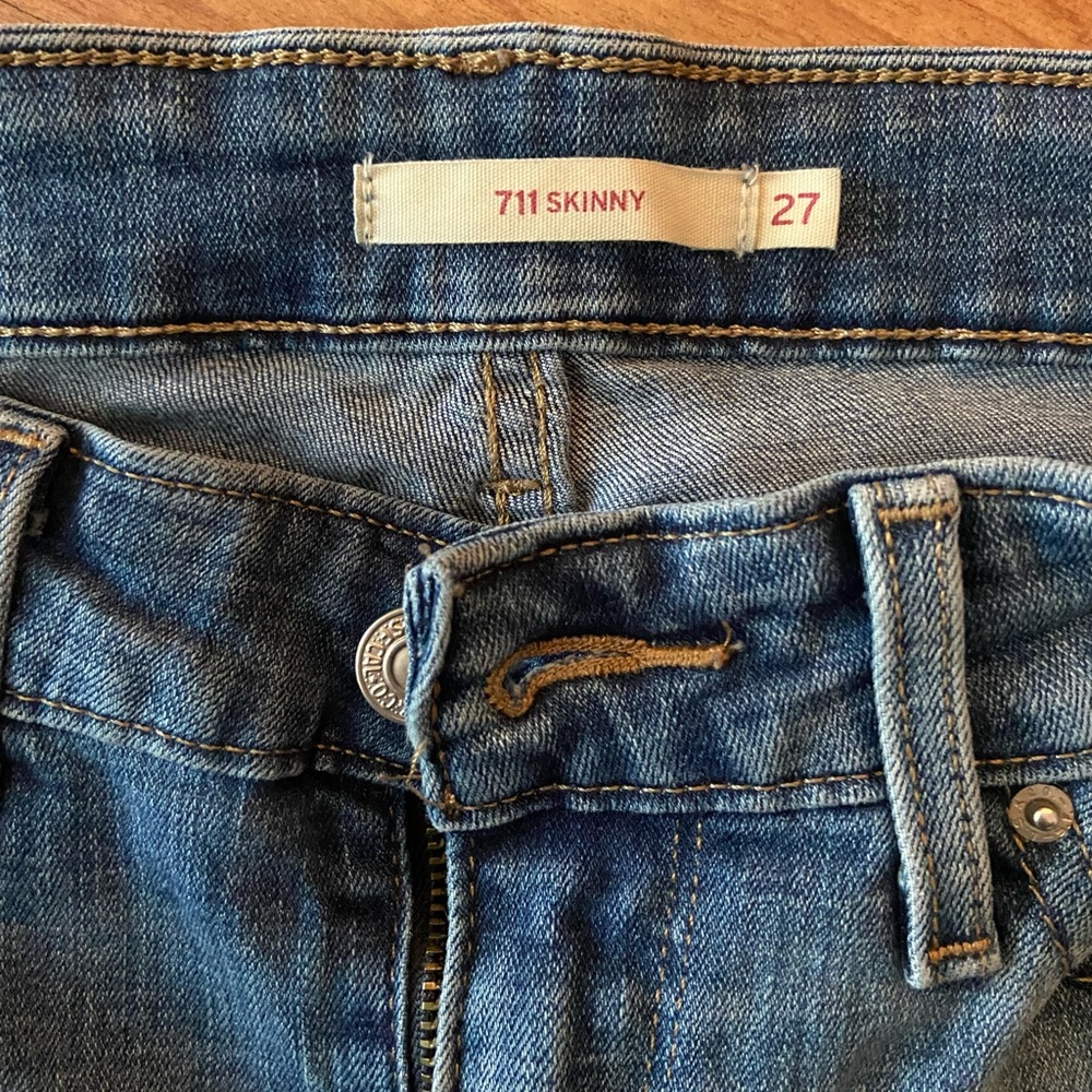 Levis 711 Skinny Jeans